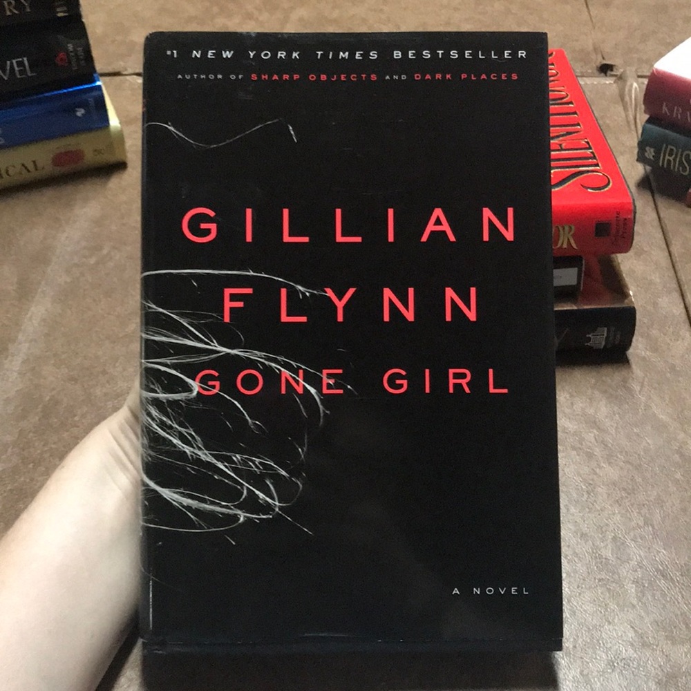 Gone Girl by Gillian Flynn Book